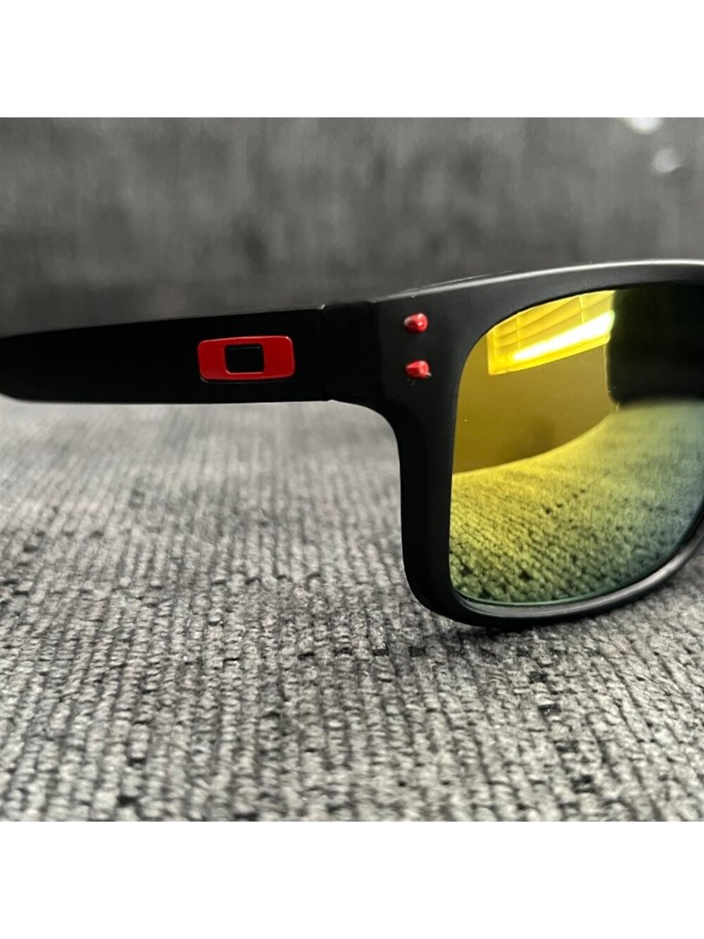 Oakley Holbrook Sunglasses 009102 Reflective Gold Lenses Red Icons - Picture 2 of 8